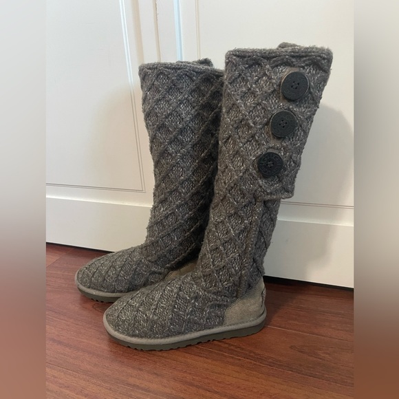 UGG Women's Lattice Cardy knit boots in gray size 6 - Picture 3 of 7